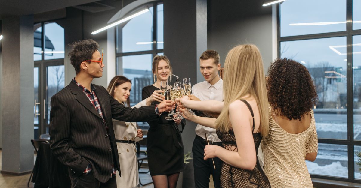 Year-End Event Bars in Singapore: Why Booking Early Matters